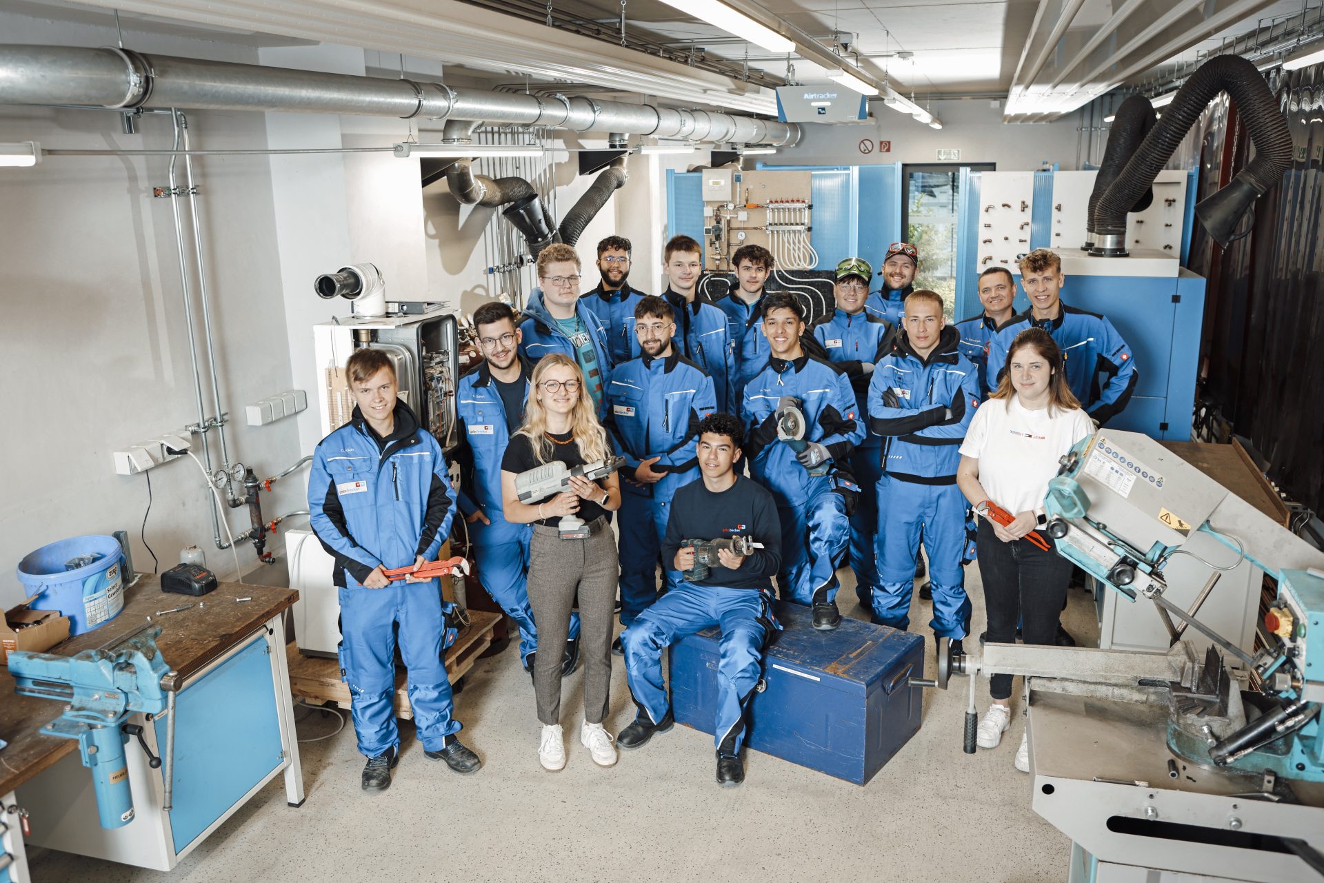 Dieses Bild hat ein leeres alt-Attribut; sein Dateiname ist 1.Startseite_Wilkommen-im-Team.jpg
